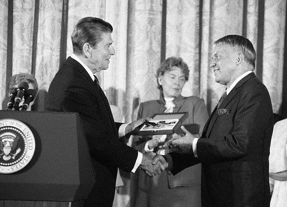 Sinatra receiving the Presidential Medal of Freedom from Ronald Reagan in 1985